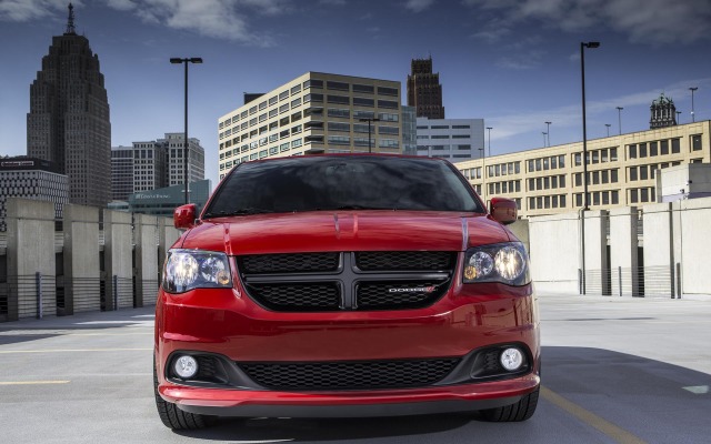 Dodge Grand Caravan 2015. Desktop wallpaper