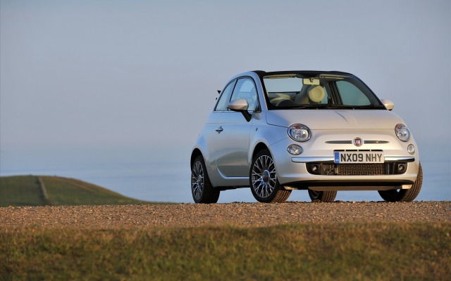 Fiat 500C. Desktop wallpaper