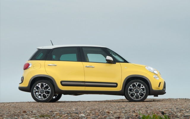 Fiat 500L Trekking 2014. Desktop wallpaper