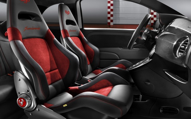 Fiat Abarth 695 Scorpione 2014. Desktop wallpaper