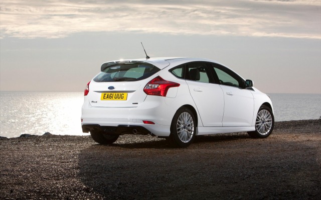 Ford Focus Zetec S 2012. Desktop wallpaper