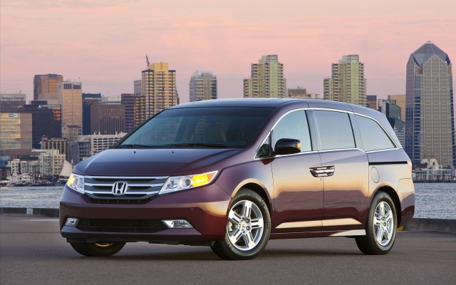 Honda Odyssey 2012. Desktop wallpaper