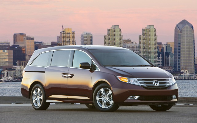 Honda Odyssey 2012. Desktop wallpaper