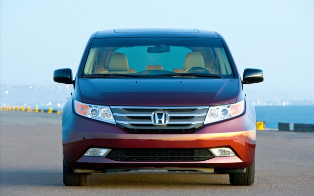 Honda Odyssey 2012. Desktop wallpaper