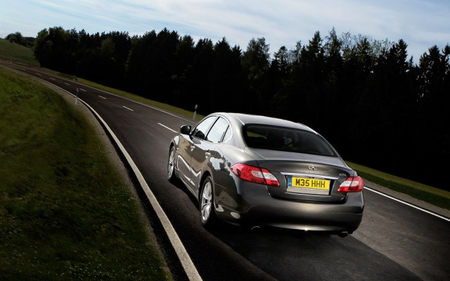 Infiniti M35h GT 2013. Desktop wallpaper