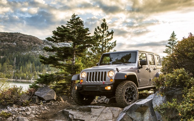 Jeep Wrangler Rubicon 10th Anniversary Edition 2013. Desktop wallpaper