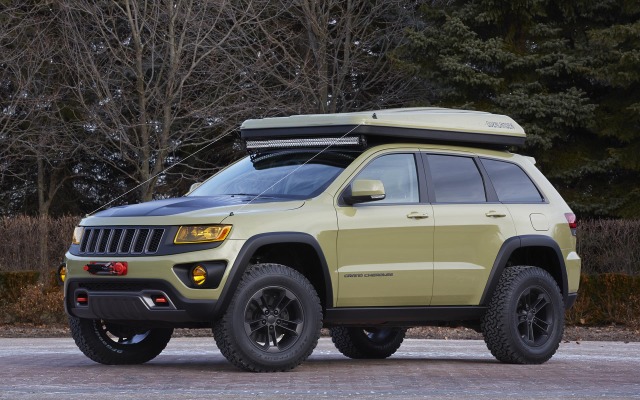 Jeep Grand Cherokee Overlander 2015. Desktop wallpaper