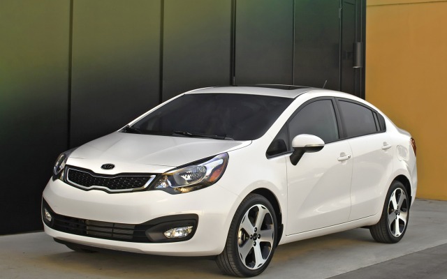 Kia Rio 2013. Desktop wallpaper