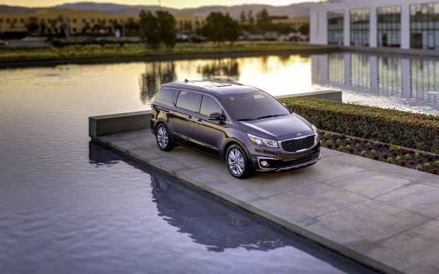 Kia Sedona 2015. Desktop wallpaper