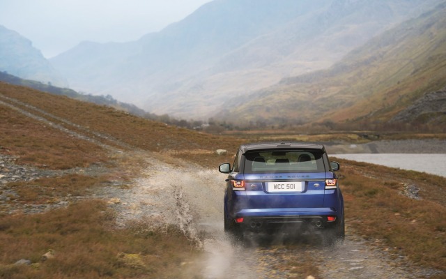 Land Rover Range Rover Sport SVR 2015. Desktop wallpaper