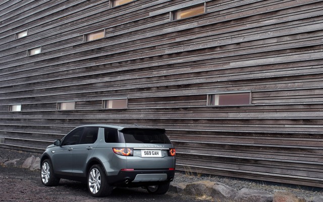 Land Rover Discovery Sport 2015. Desktop wallpaper