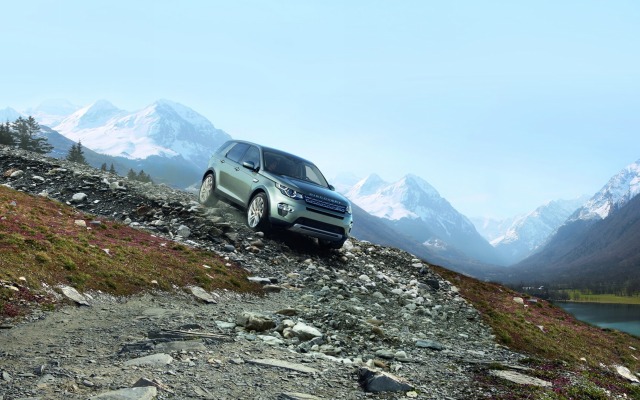 Land Rover Discovery Sport 2015. Desktop wallpaper