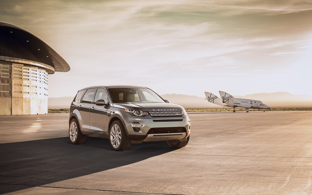 Land Rover Discovery Sport 2015. Desktop wallpaper