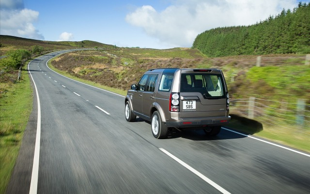 Land Rover Discovery XXV Edition 2014. Desktop wallpaper