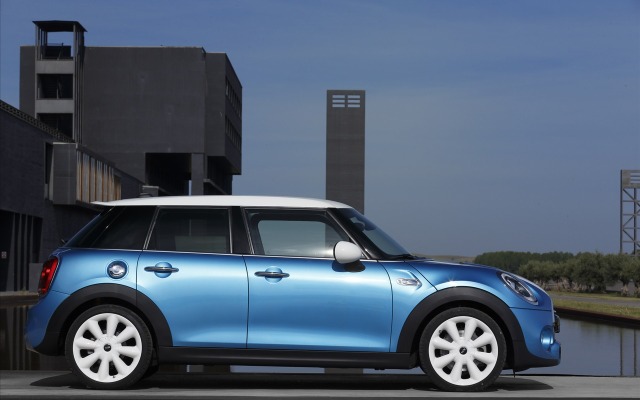 MINI Cooper S 5-door 2015. Desktop wallpaper