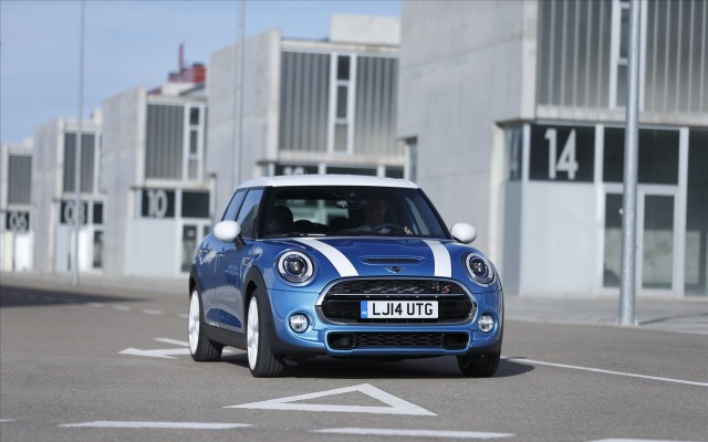 MINI Cooper S 5-door 2015. Desktop wallpaper