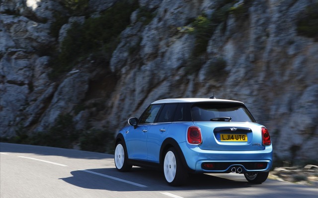 MINI Cooper S 5-door 2015. Desktop wallpaper