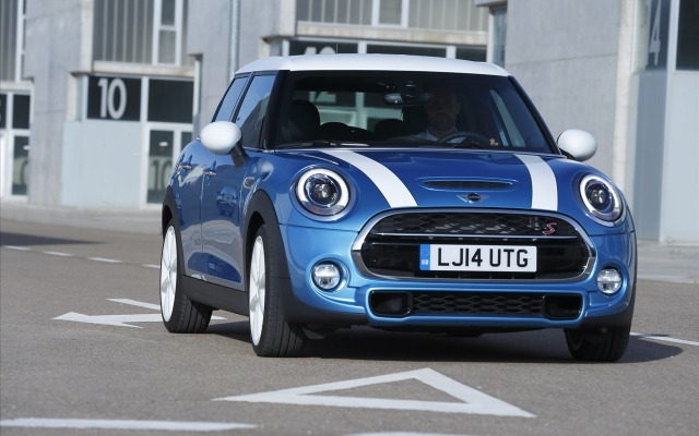 MINI Cooper S 5-door 2015. Desktop wallpaper