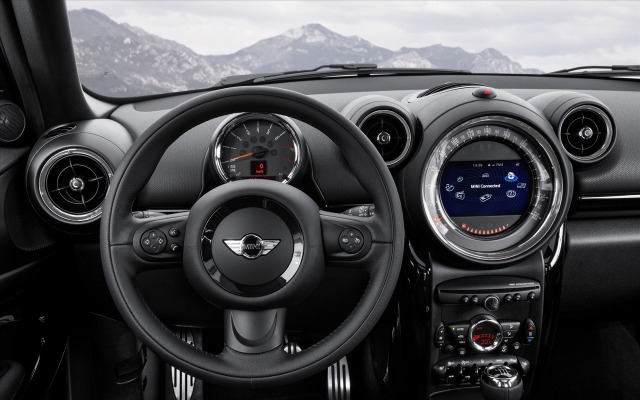 MINI Cooper S Paceman 2015. Desktop wallpaper