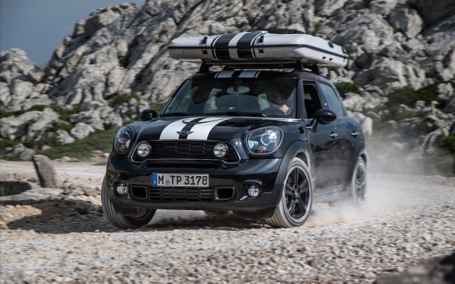 MINI Cooper S Countryman Camp 2013. Desktop wallpaper