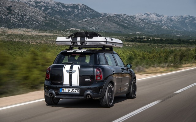 MINI Cooper S Countryman Camp 2013. Desktop wallpaper