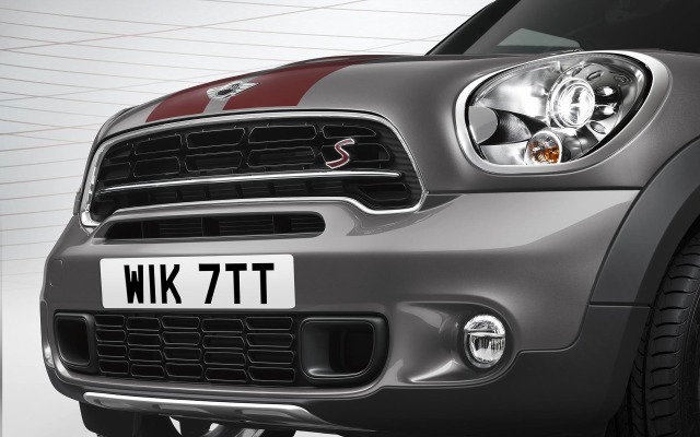 MINI Cooper S Countryman Park Lane 2015. Desktop wallpaper