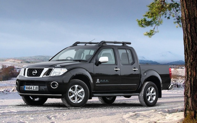 Nissan Navara Salomon 2015. Desktop wallpaper