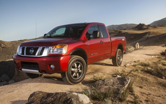 Nissan Titan PRO-4X 2015. Desktop wallpaper