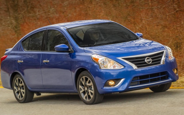 Nissan Versa SL 2015. Desktop wallpaper