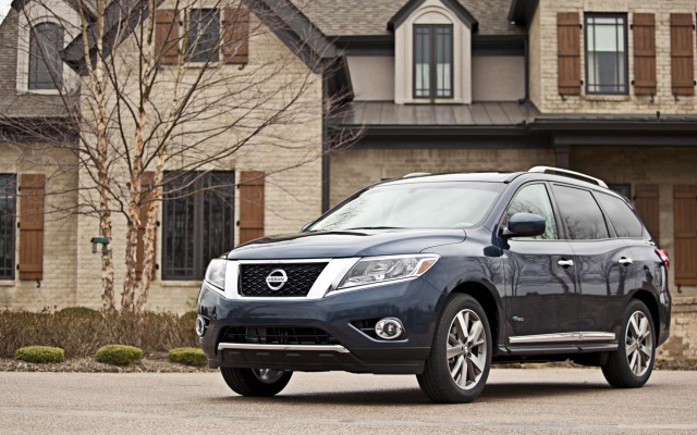 Nissan Pathfinder Hybrid 2014. Desktop wallpaper