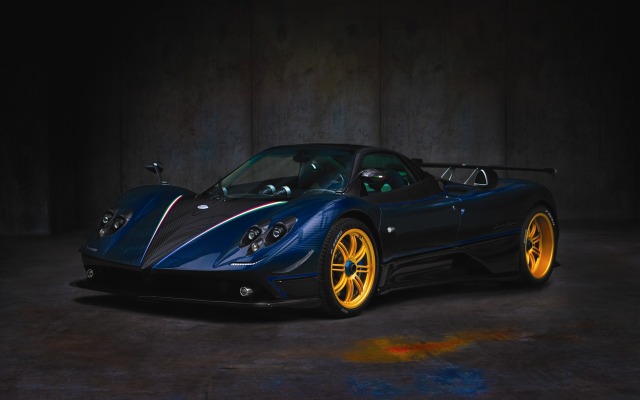 Pagani Zonda Tricolor 2011. Desktop wallpaper