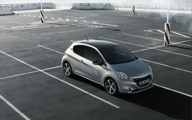 Peugeot 208 2013. Desktop wallpaper