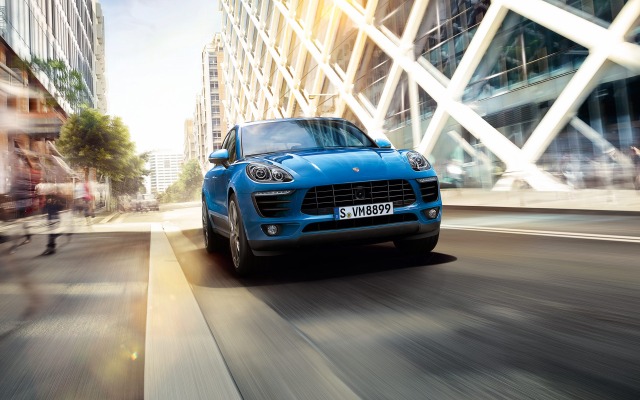 Porsche Macan S 2015. Desktop wallpaper