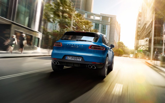 Porsche Macan S 2015. Desktop wallpaper