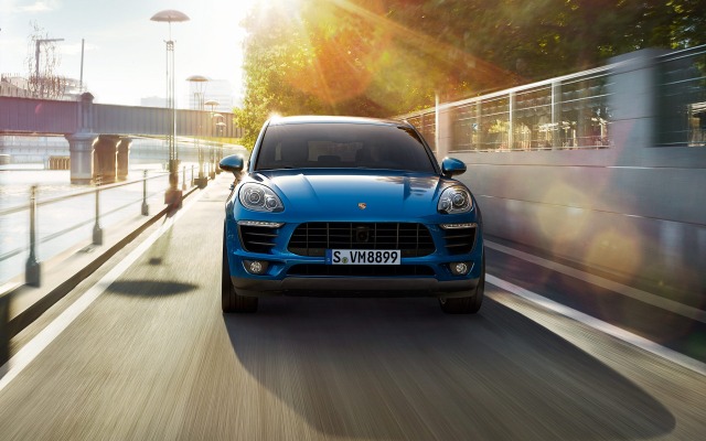 Porsche Macan S 2015. Desktop wallpaper