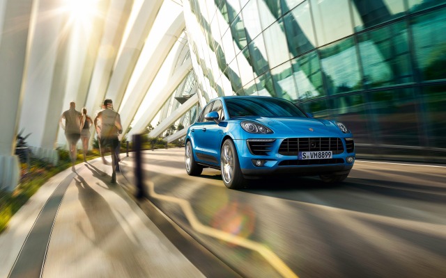 Porsche Macan S 2015. Desktop wallpaper