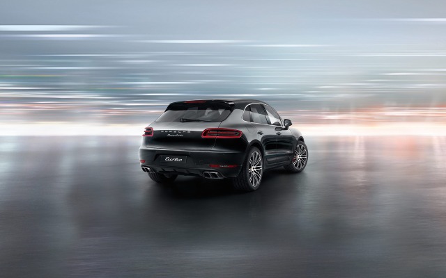 Porsche Macan Turbo 2015. Desktop wallpaper