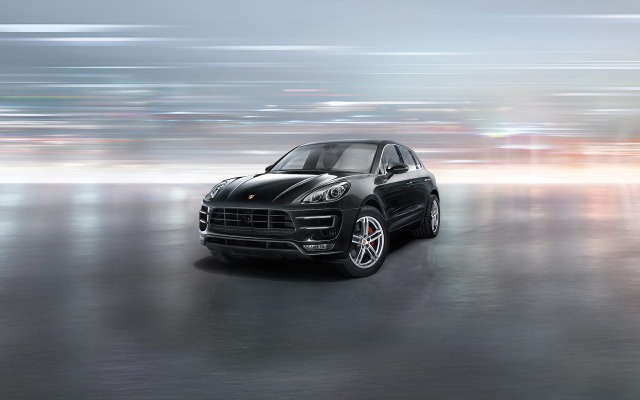 Porsche Macan Turbo 2015. Desktop wallpaper