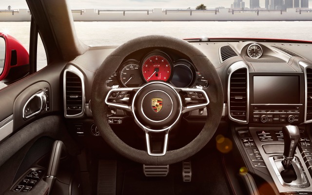 Porsche Cayenne GTS 2015. Desktop wallpaper