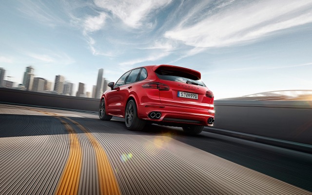 Porsche Cayenne GTS 2015. Desktop wallpaper