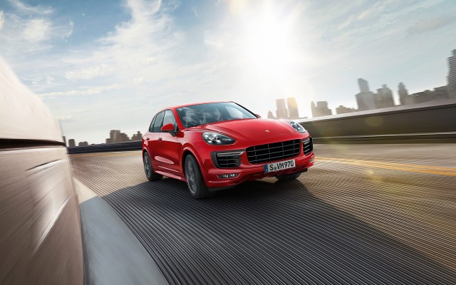 Porsche Cayenne GTS 2015. Desktop wallpaper