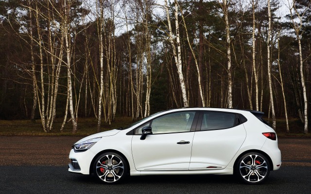 Renault Clio Renaultsport 220 Trophy 2015. Desktop wallpaper