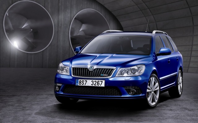 Skoda Octavia Facelift RS 2010. Desktop wallpaper