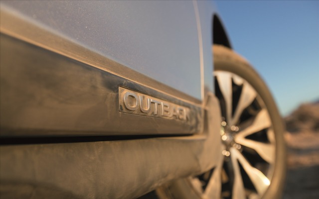 Subaru Outback 2015. Desktop wallpaper