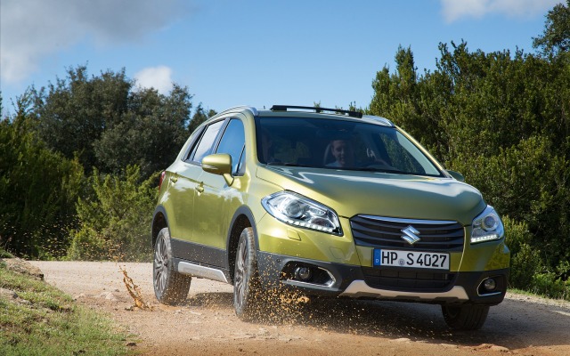 Suzuki SX4 S-Cross 2014. Desktop wallpaper