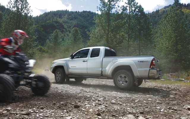 Toyota Tacoma 2015. Desktop wallpaper