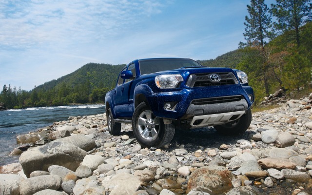 Toyota Tacoma 2015. Desktop wallpaper