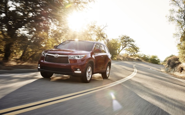 Toyota Highlander 2015. Desktop wallpaper