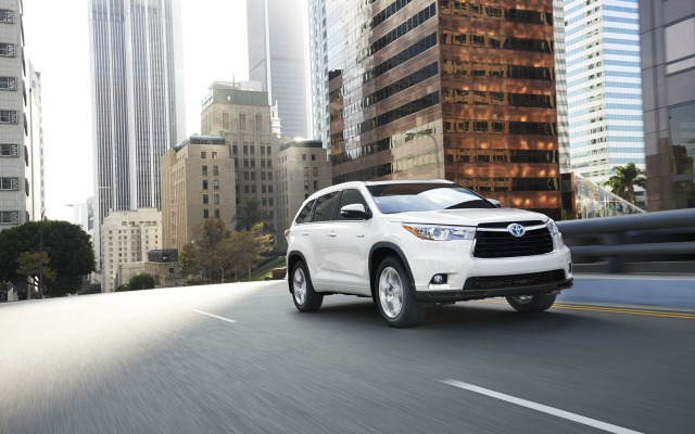 Toyota Highlander 2015. Desktop wallpaper