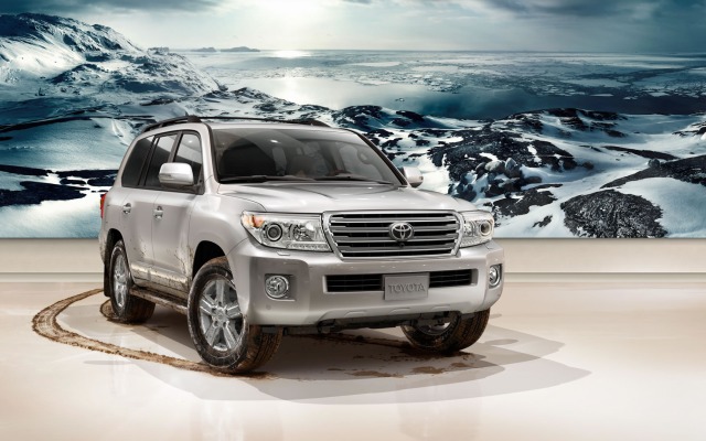 Toyota Land Cruiser 2015. Desktop wallpaper